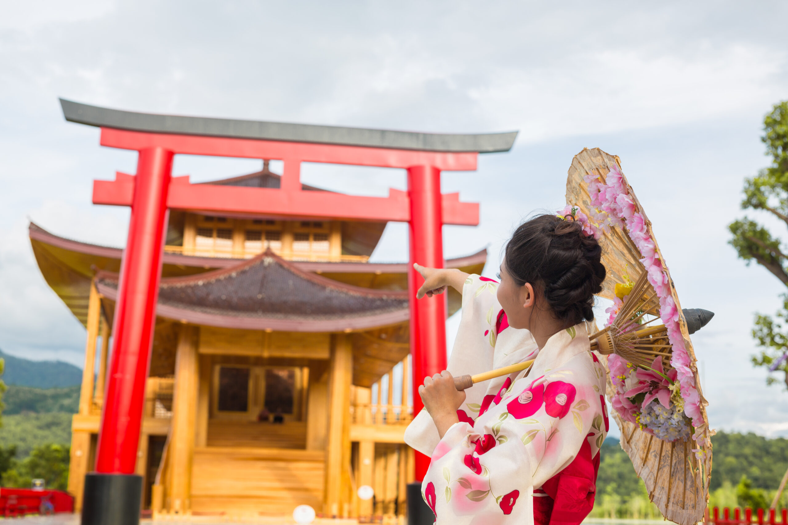 Read more about the article Japan Travel Guide: 10 Amazing Experiences You Must See.